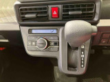 納車前にはプロのメカニックが、各部の点検を行います。ディーラーにしか出来ない品質、そしてサービスできっと満足していただけると思います!