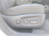 運転席パワーシート:此方もGグレード専用装備、微調整で微妙なポジショニングを可能にしてくれますね!
