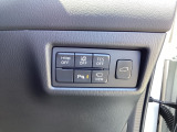 安全装置のスイッチは運転席パネル右下に集約されています。任意で切り替え可能なため状況に合わせてお使いください。