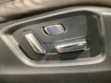 パワーシートを装備!体格や好みに応じたポジションをスムーズに調整できます。