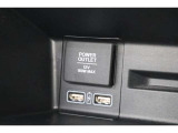 シガーソケットが付いているので、車から電源を取ることが出来ます!