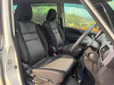 運転席シート廻りは使用感も少なく、良好な状態となっています。前オーナー様が丁寧に使っていたことがよくわかりますね。