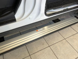【電動サイドステップ】車高の高いお車でも、これがあれば小さいお子様の乗り降りも楽々♪スライドドアと連動して作動する為、煩わしい操作は不要です!
