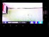 バックカメラの画像です。ガイドラインがスムースな車庫入れをサポートいたします。車庫入れの安心感がアップしますね。