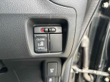 開け閉めラクラク電動スライドドア♪荷物が多いときなど大変助かりますね!