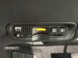 いまや快適なカーライフに欠かせないETCが付いています。