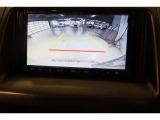 ■バックモニター■  車両後方の映像を画面に表示し、駐車などの後退操作をサポートします。