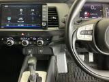 ホンダ純正メモリーナビ搭載なので、遠方へのドライブもお任せ下さい!ステアリング左手側にオーディオ関連のコントロールスイッチを配置しています。操作時は視線を逸らすことなく運転に集中できます