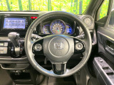 【純正革巻きステアリング】上質な革を使用することで、手にしっかり馴染みとても運転しやすいハンドルです♪