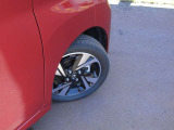 165/55R15タイヤ+専用アルミホイールです。スタッドレスタイヤや各種オプションのご注文も承っております(^^)!