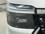 LEDヘッドライトは、点灯の瞬間から最大光量を発揮し、突然暗くなるトンネルなどでの安定感を高めます。