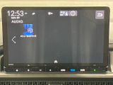 スマートフォンのような操作感の静電式タッチパネル。