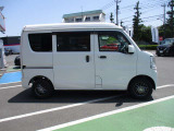 希望ナンバーや保証期間を延ばす延長保証などもございます。詳しくはスタッフまでお問い合わせください。