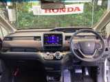 フロントガラスが大きく、ワイドな視界で運転もしやすくなるように、設計されています。