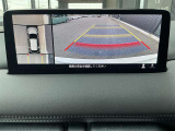 【360&deg;ビューモニター】駐車が苦手な方も、これがあれば安心です!狭い駐車場や花壇などがあって心配な駐車シーンでも、死角がなく安全が確保できます♪