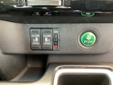 【eコンスイッチ】低燃費運転をサポートするECONモード。スイッチをONすると、エンジンやトランスミッション、A/Cなどを協調制御し、燃費の向上に貢献。エコドライブの効果を高めます。