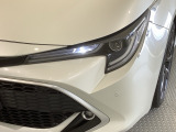 LEDヘッドライトは、点灯の瞬間から最大光量を発揮し、突然暗くなるトンネルなどでの安定感を高めます。