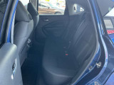後部座席もゆったりくつろげます