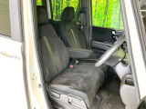 運転席シート廻りは使用感も少なく、良好な状態となっています。丁寧に使われていたことがよくわかりますね。