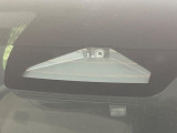 【トヨタセーフティセンス】走行中に前方の車両等を認識し、衝突しそうな時は警報とブレーキで衝突回避と被害軽減をアシスト。より安全にドライブをお楽しみいただけます。