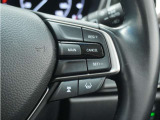 ◆アダプティブクルーズコントロール◆予め設定した車速内でクルマが自動的に加減速。前走車との適切な車間距離を維持しながら追従走行します。【LKAS】車線維持支援システムでステアリング操作を支援。