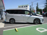 万が一のトラブルにも、全国の3000ケ所の日産サービス工場で修理可能!!年間走行距離無制限、バッテリーも保証対象です!