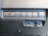 パワーバックドア装着車です。ETC付なので料金所もノンストップです。