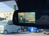バックミラーにもアラウンドビューモニターの映像が映せます!