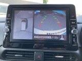 アラウンドビューモニター 駐車場での車庫入れや狭い道路での走行にカメラで確認が出来るので安心です。