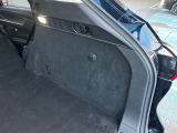 荷室は広くたくさんの日用品のお買い物をお載せできてレイアウト次第で用途が盛りだくさんです。