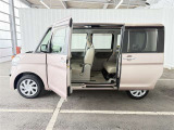 【センターピラーレス】センターピラーをなくすことで、ドア開口部が広がり、乗降性や荷物の積み降ろしが楽になります。