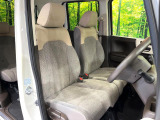 運転席シート廻りは使用感も少なく、良好な状態となっています。丁寧に使われていたことがよくわかりますね。