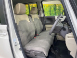 運転席シート廻りは使用感も少なく、良好な状態となっています。前オーナー様が丁寧に使っていたことがよくわかりますね。