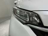 LEDヘッドライトは、点灯の瞬間から最大光量を発揮し、突然暗くなるトンネルなどでの安定感を高めます。