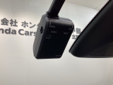 スマートキーは鍵をバッグに入れたままでもドアロックの開閉やエンジンのON・OFFができます。夜間や雨の日も鍵を探さなくて良いので便利です。