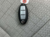 インテリジェントキー★このキーが車内にあればエンジンプッシュスタートボタンを押すとエンジン始動可能です!!