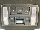 【パワーバックドア】スマートキーや運転席のボタンを押すだけでリアゲートが自動で開閉します!荷物を持っている時や、高い位置にあるバックドアを閉める際に便利な機能です♪