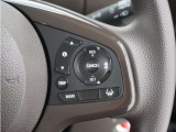 ◆アダプティブクルーズコントロール◆予め設定した車速内でクルマが自動的に加減速。前走車との適切な車間距離を維持しながら追従走行します。【LKAS】車線維持支援システムでステアリング操作を支援。