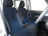 運転席まわりです。実際に座ってみて乗り心地を体感してみて下さい。