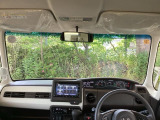 フロントガラスが大きく、ワイドな視界で運転もしやすくなるように、設計されています。