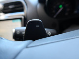 ステアリングパドルシフト『クイックなシフト操作が可能!レスポンスが高く、運転者様のギア変則にしっかりとついてきてくれます!ジャガーと一体となれる装備です。』