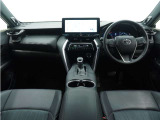 ◆視界広々で非常に運転しやすくロングドライブでも疲れを感じさせないすっきりとまとまったインパネ周りです。
