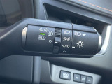 【 オートライト 】オートライトなのでライトの点け忘れを気にすることなく運転が出来ます♪