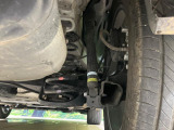お車を安心してお乗りいただく為には、足回りの定期点検が欠かせません。サービスサポート(有償保証)では無料点検もご提供しており、安心のカーライフをお過ごしいただけるサポート体制が整っています。
