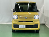 LEDヘッドライトを装備しています。LEDヘッドライトはとても明るく、雨の日や夜間走行も安全・安心です。オートライトコントロール付きで周囲の明るさに応じて自動で点灯・消灯します