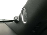 【BOSEサウンドシステム】高性能スピーカーで広がりのある、包み込むような音を体感してください。