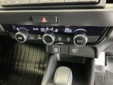 フルオートエアコンは希望の温度設定で風の温度も風量も自動調整で年中快適です