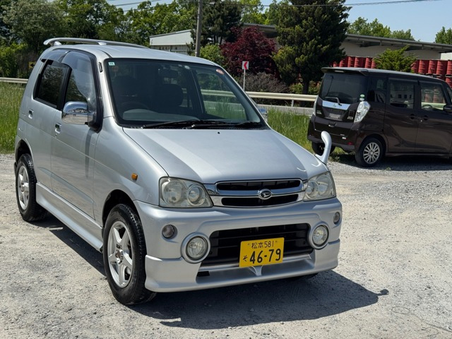 テリオスキッド カスタム メモリアルエディション 4WD