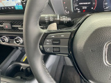 ステアリングの左側にはオーディオコントロールスイッチを装備!ハンドルから手を離さずにオーディオを操作できるのはとても安全で便利ですね♪