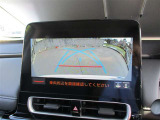 バックガイドモニターで、後方を確認しながら安心して駐車することができます。運転初心者も熟練者も必須の機能ですよ!